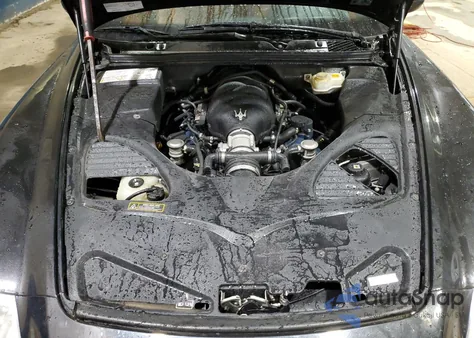 2008 Maserati Quattroporte M139 z USA, uszkodzony, nr VIN ZAMFE39A980033157